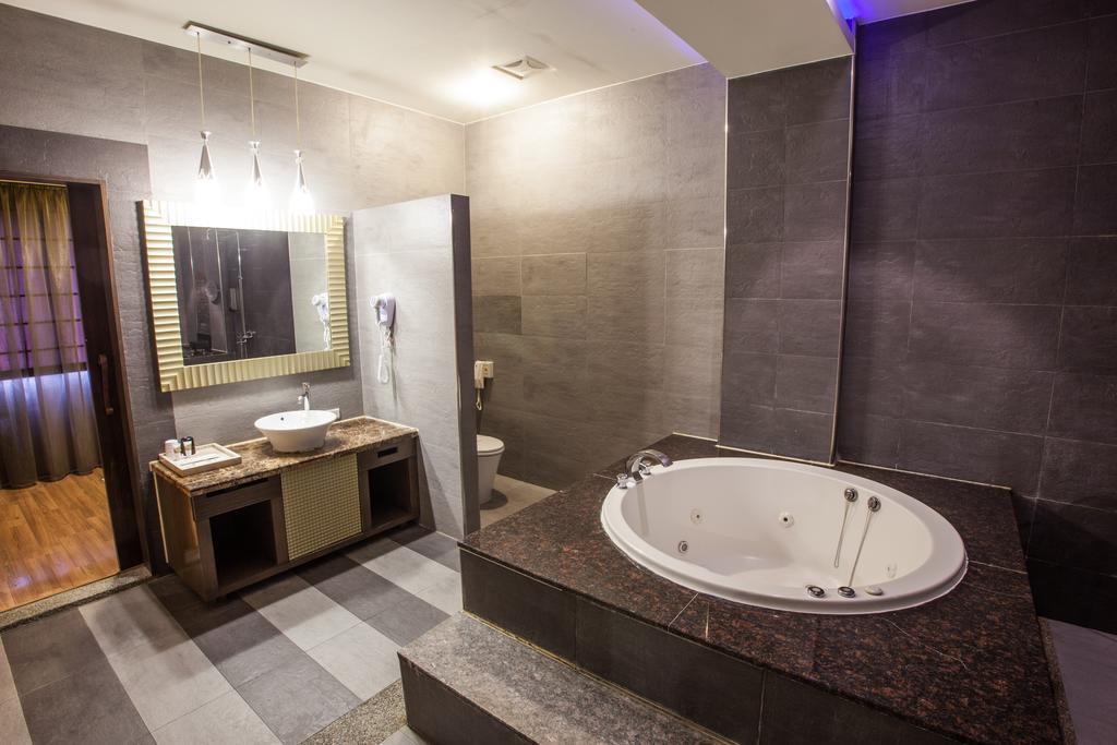 הואליין סיטי Spring Breeze Hotel מראה חיצוני תמונה
