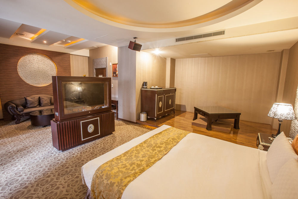 הואליין סיטי Spring Breeze Hotel מראה חיצוני תמונה